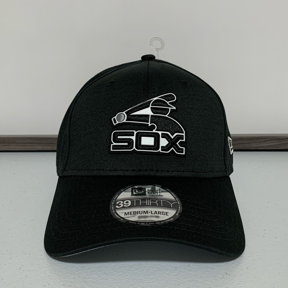 Chicago White Sox New Era Black 2023 Clubhouse 39THIRTY Flex Fit Hat-New